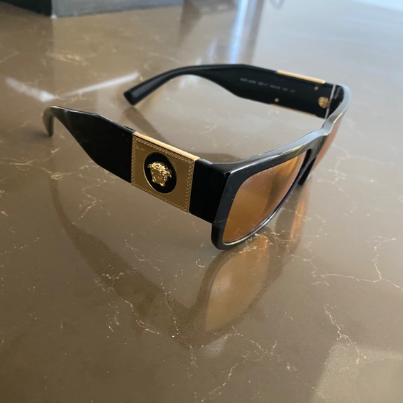 Versace Men’s Sunglasses - Picture 2 of 6